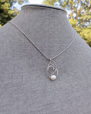Caprice Art Wire Pendant Necklace