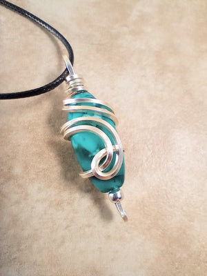 Wavy Splash Bead Pendant Necklace