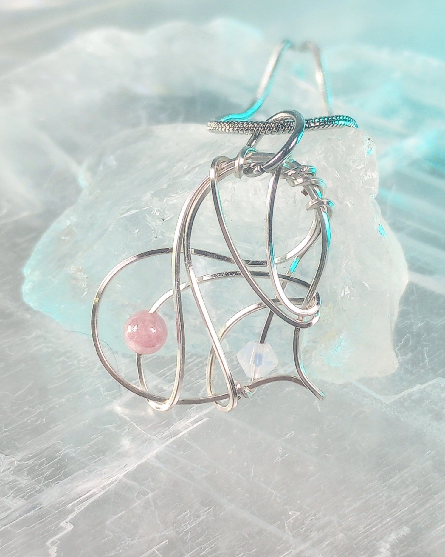 Swirly Heart Beaded Pendant Necklace