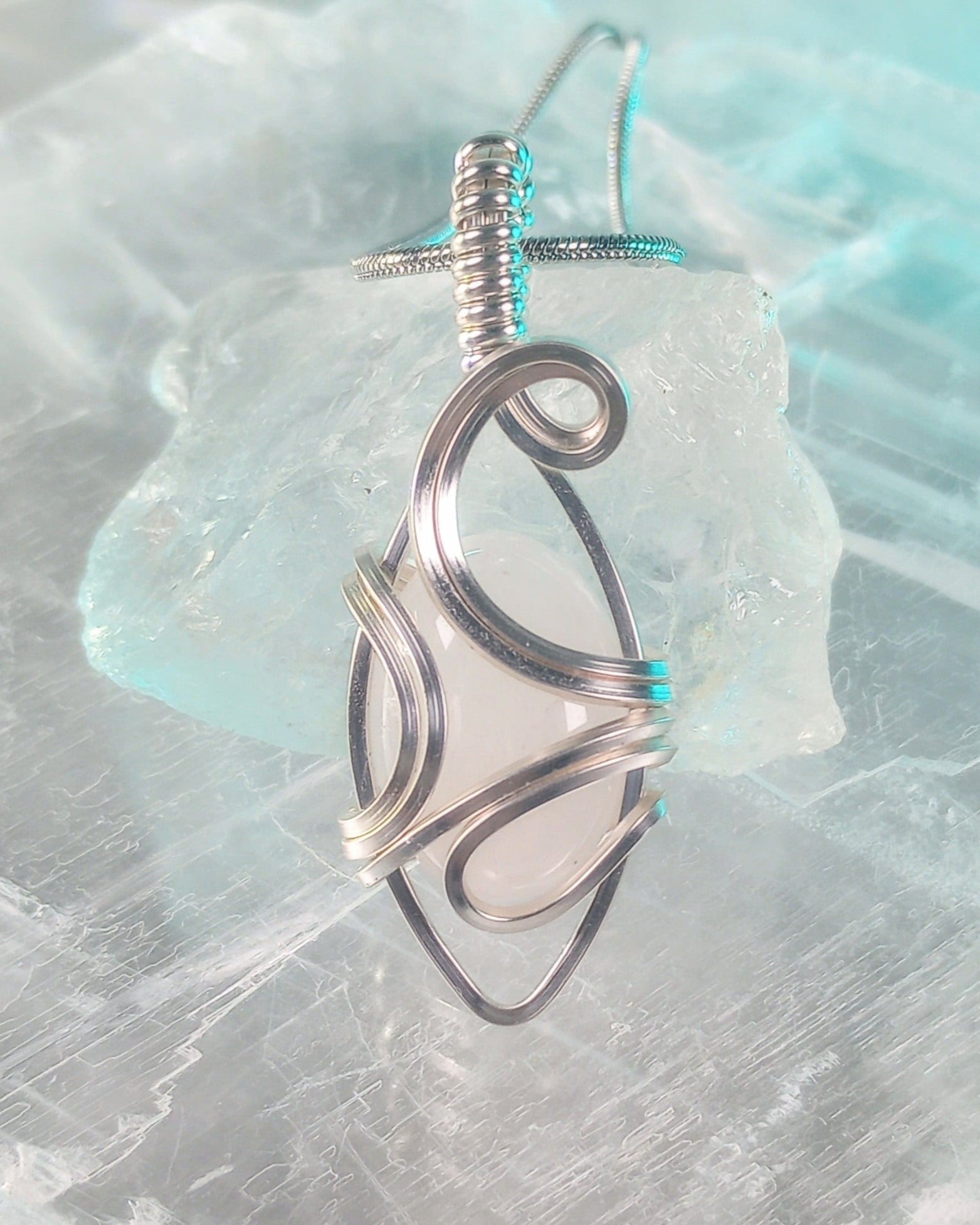 Acanthus Rose Quartz Pendant Necklace - Windfall Jewelry