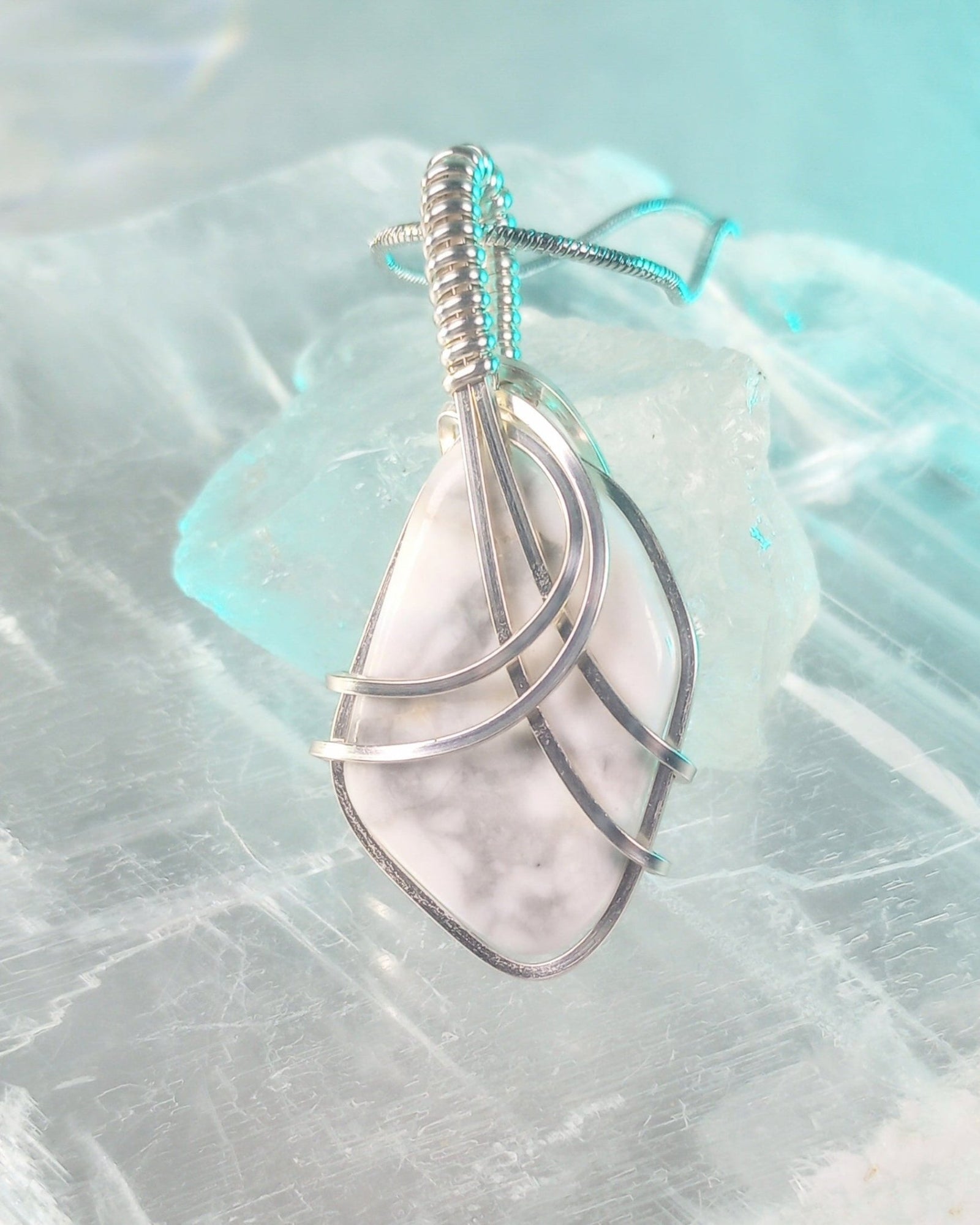 Howlite Natural Stone Pendant Necklace - Windfall Jewelry