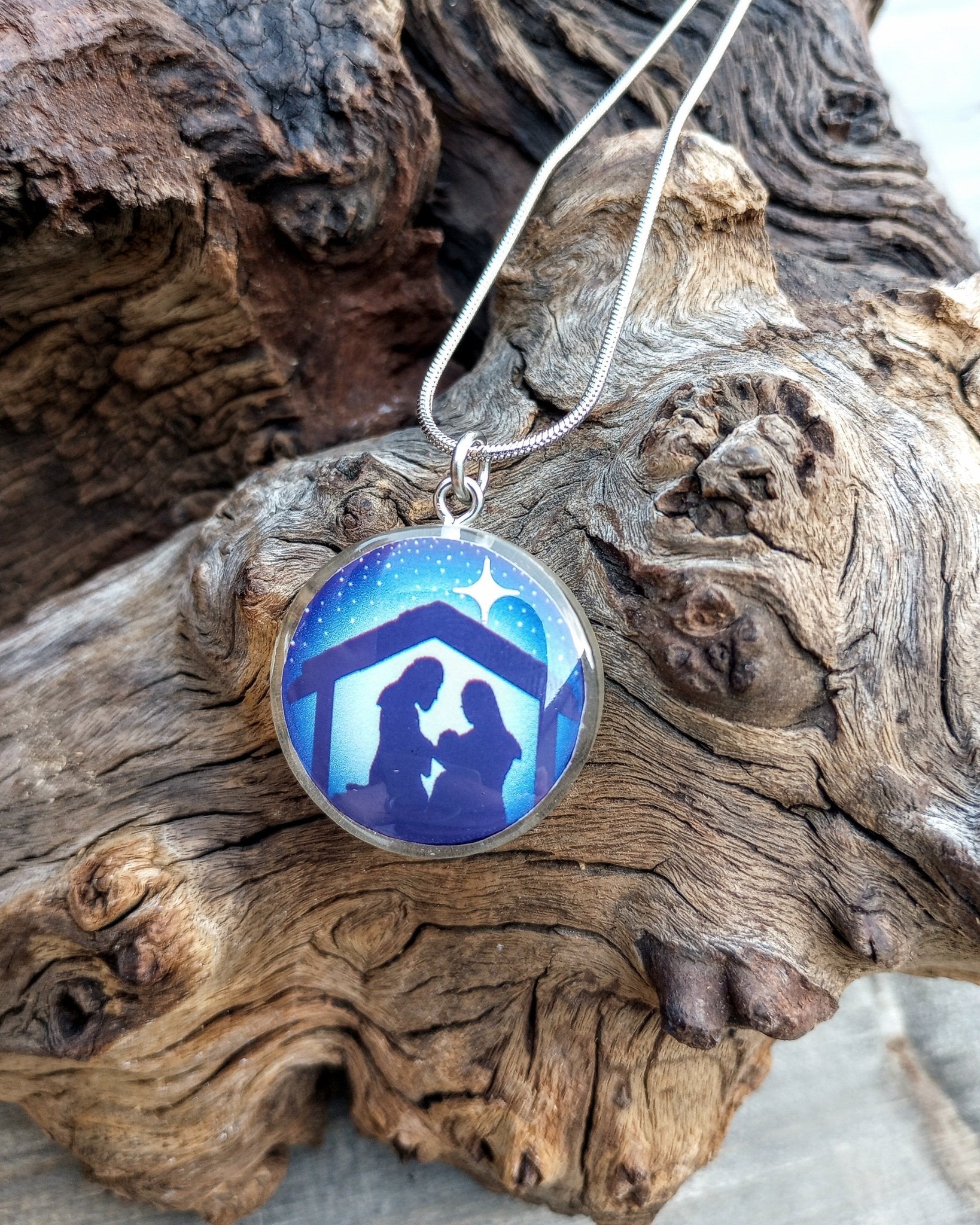 Nativity Pendant Necklace - Windfall Jewelry